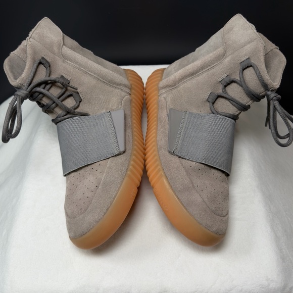 Yeezy Other - adidas Yeezy Boost 750 “Grey Gum” BB1840 | Men’s Size 10